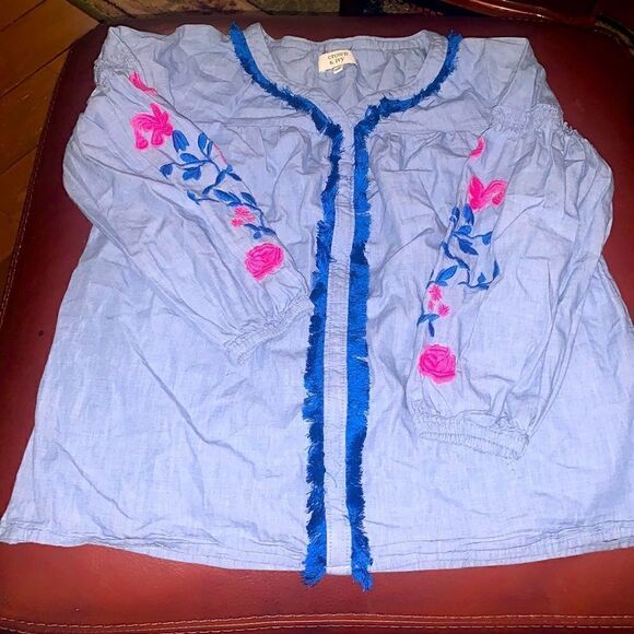 Crown & Ivy size medium top, size 8 - Picture 1 of 9